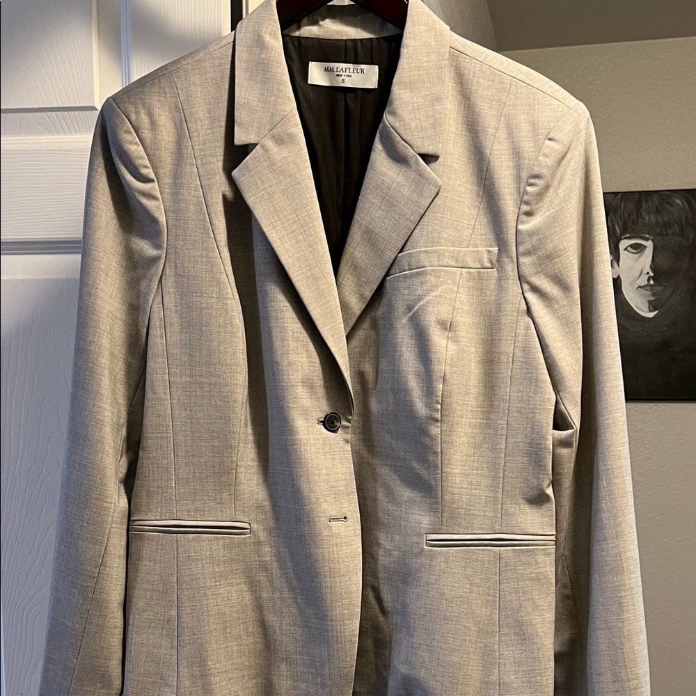 Womens professional blazer by MM.Lafleur. Never worn, stylish jacket is $200 off